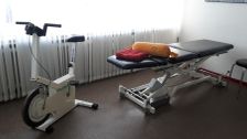 Heike Saam, Krankengymnastik in Bremen, Behandlungsraum mit Heimtrainer